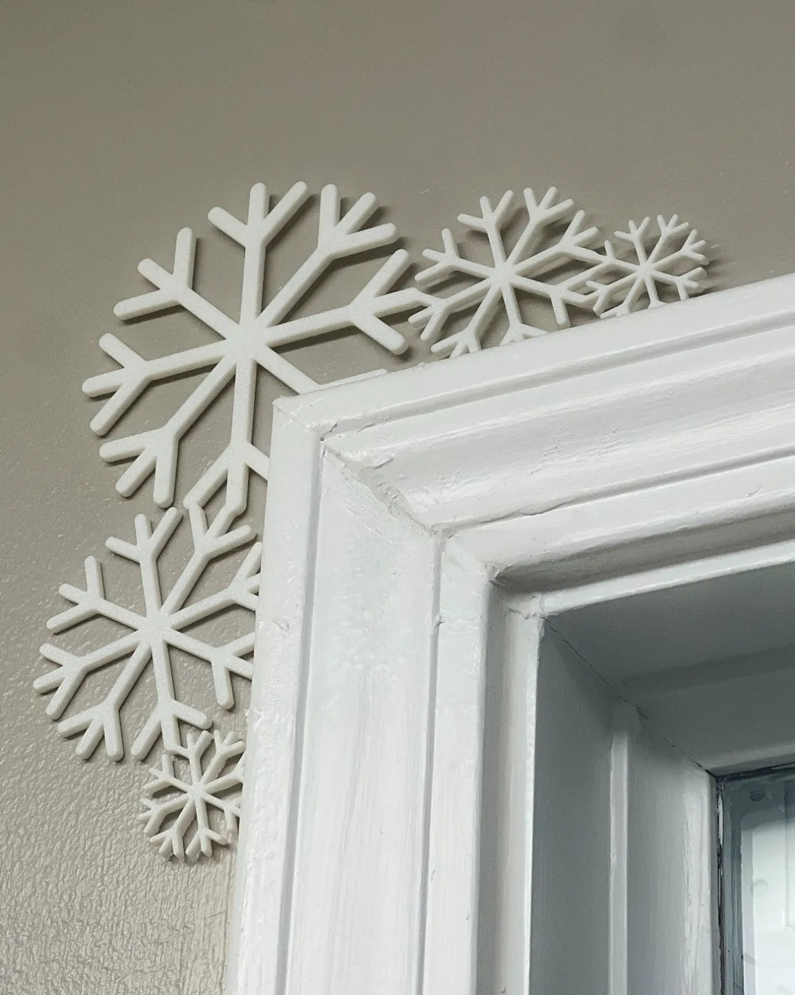 Snowflake door corner