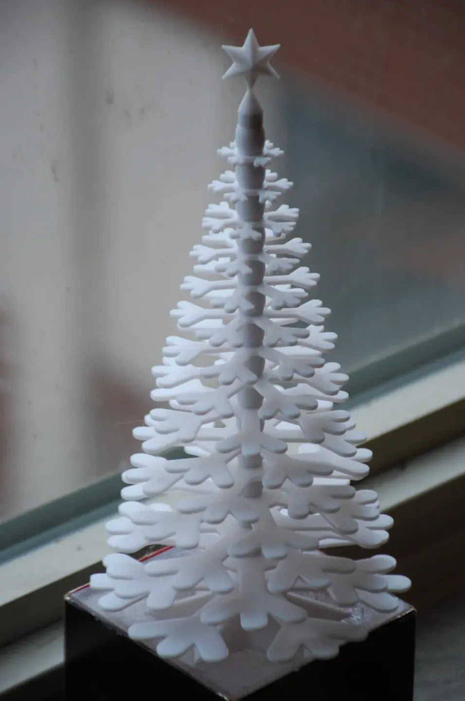 Snowflake tree star topper