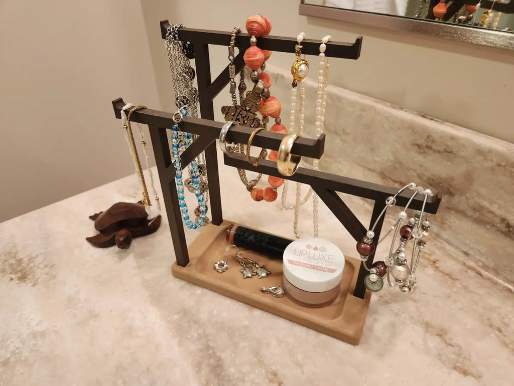 Jewelry stand with necklaces
