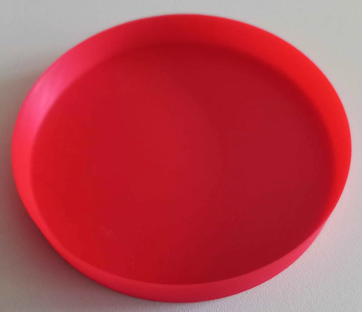 Geometric catch-all tray