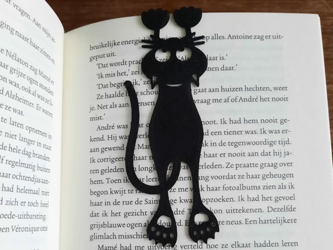 Hanging cat bookmark