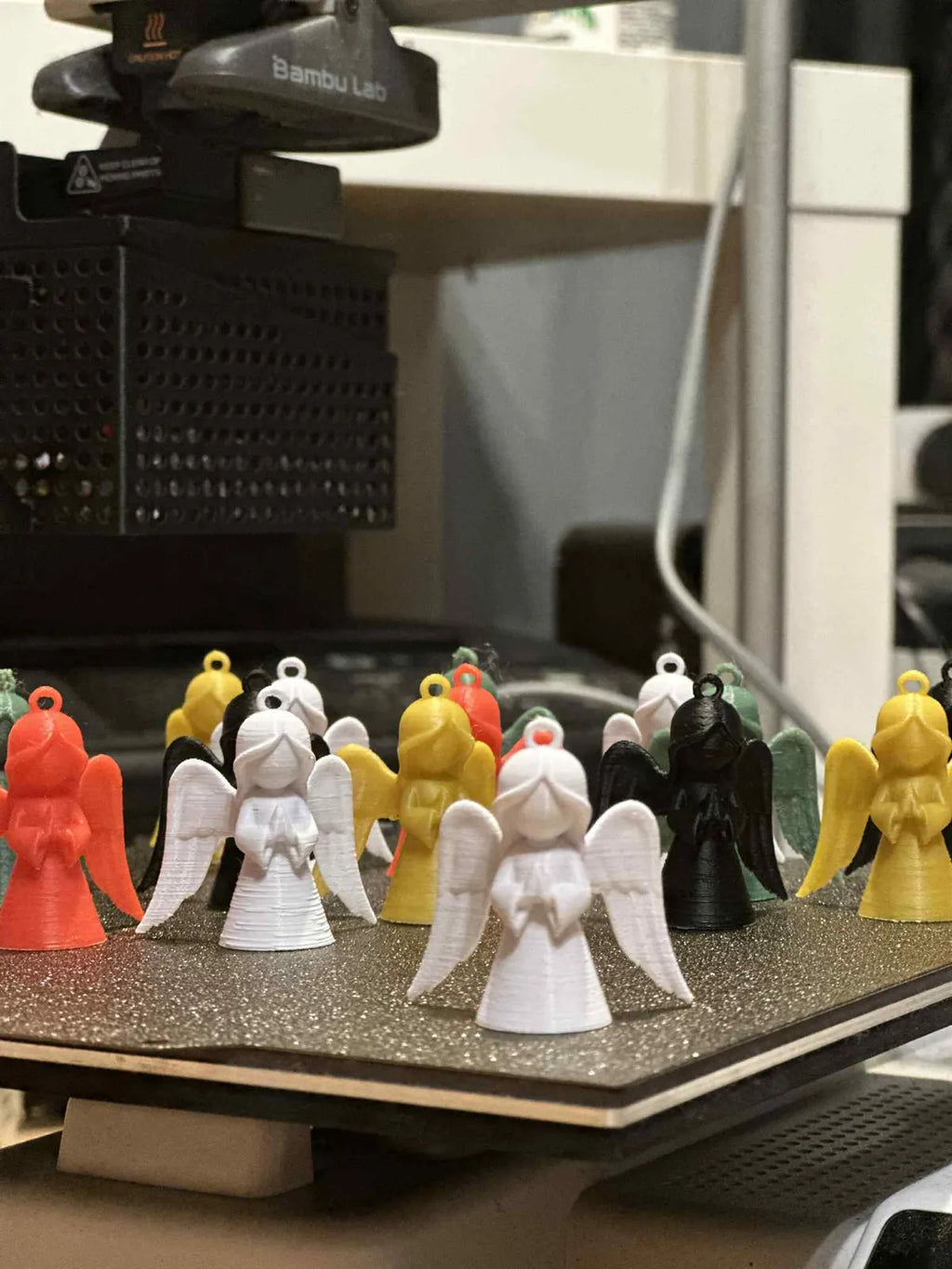 Mini angel figurine